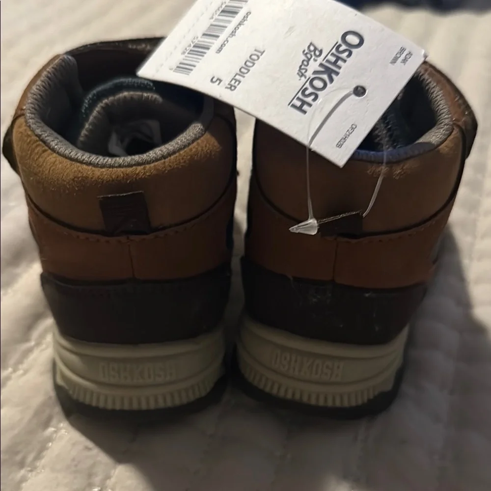 Oshkosh toddler boots NWT